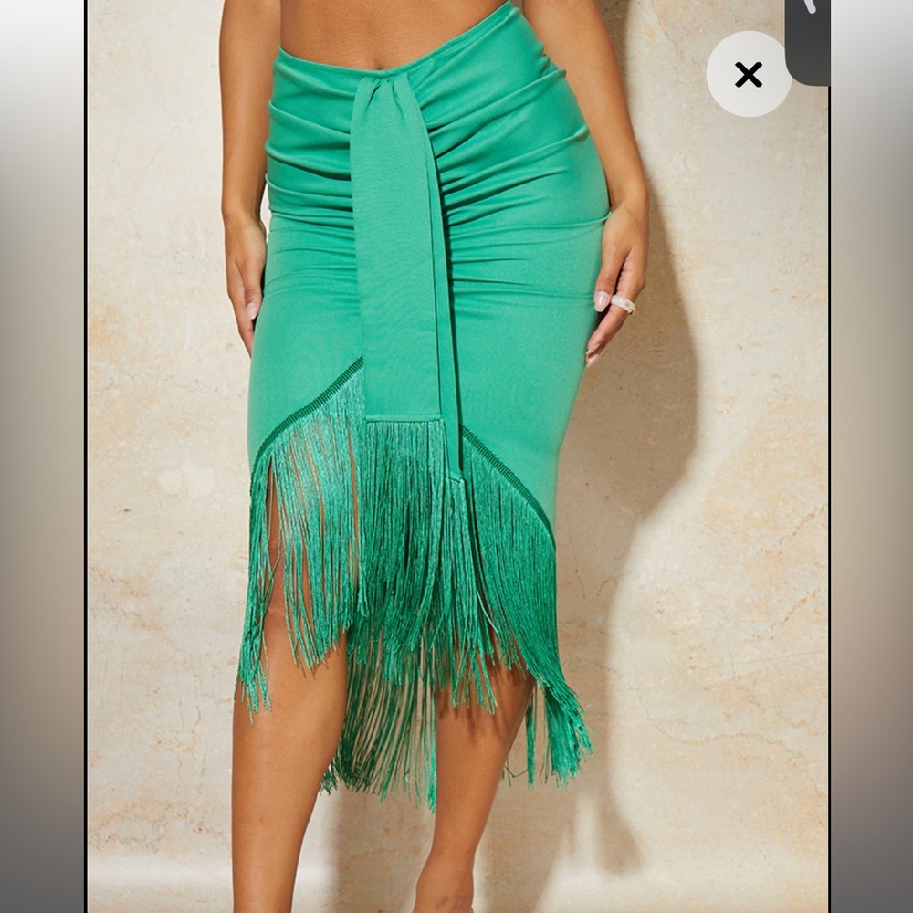 Green Tassel Hem Midi Skirt